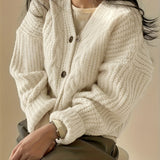 Elowen | Chunky Cable-Knit Cardigan