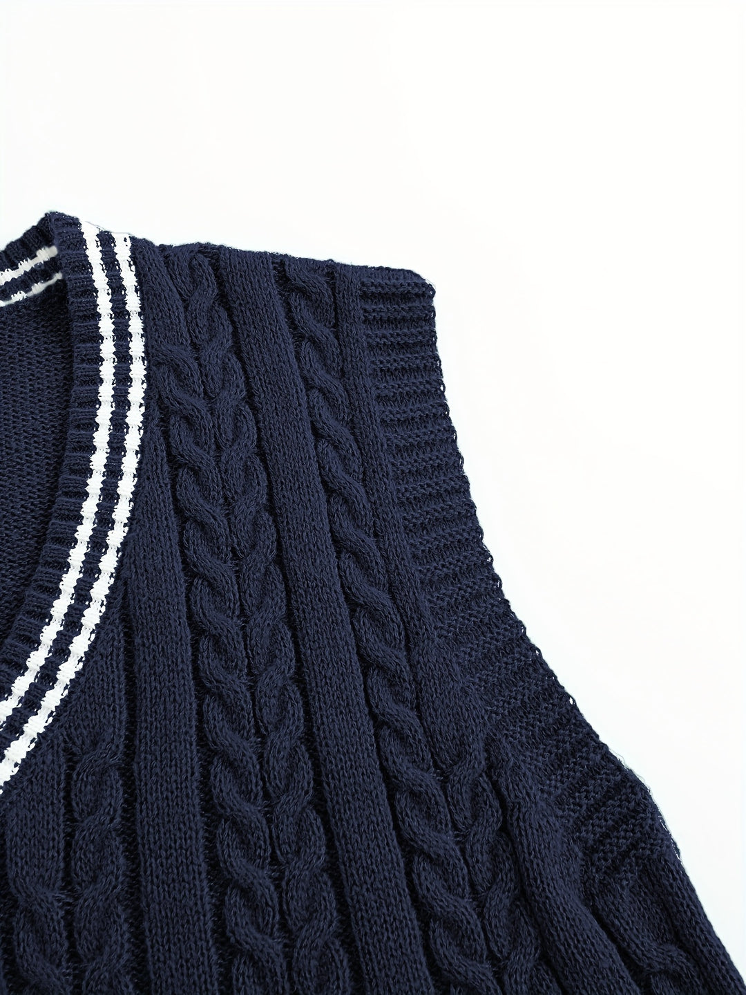 Lionel | Classic Cable-Knit Sweater Vest