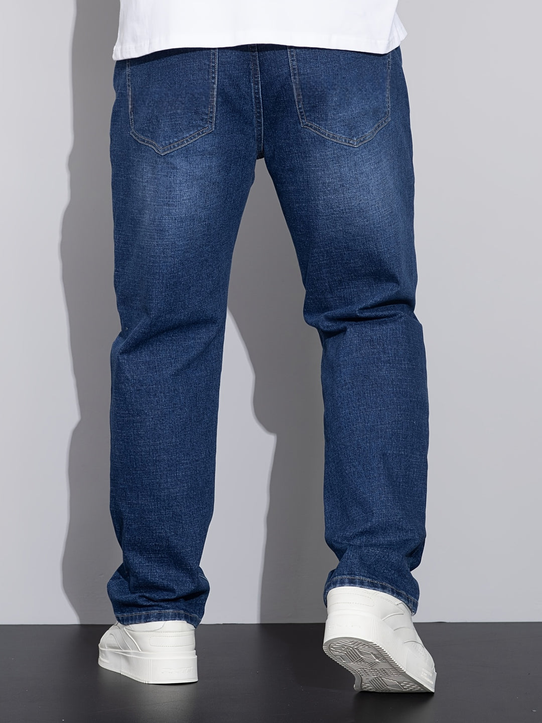 Barrett | Everyday Straight-Leg Jeans