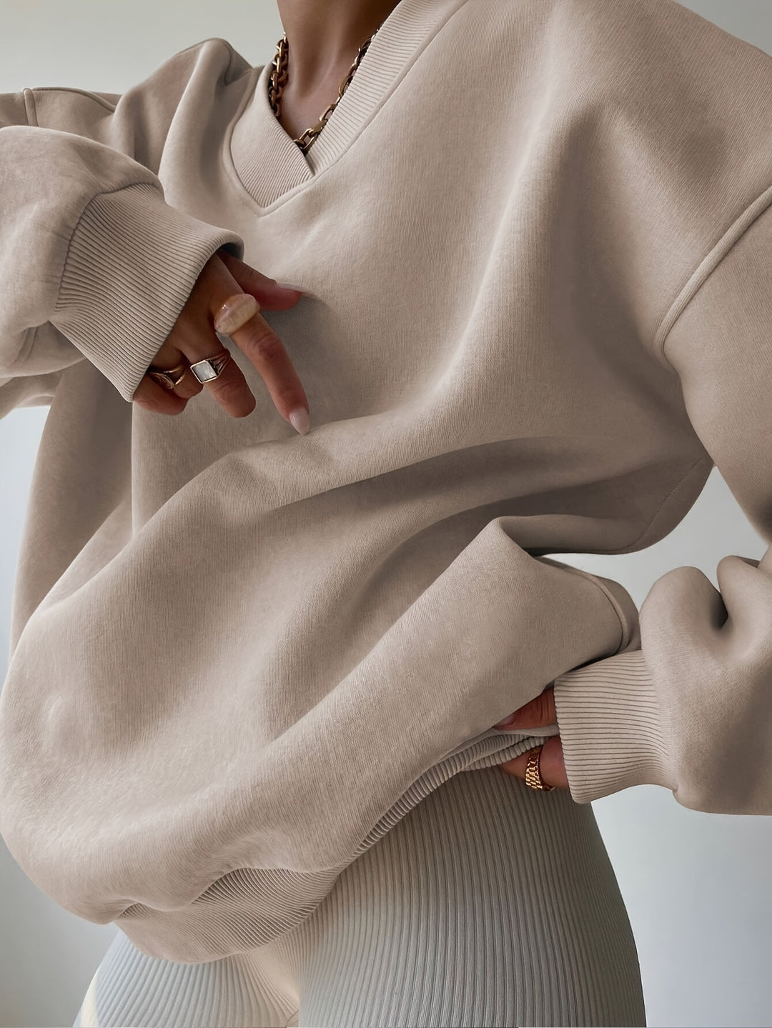 Odette | Relaxed V-Neck Sweatshirt