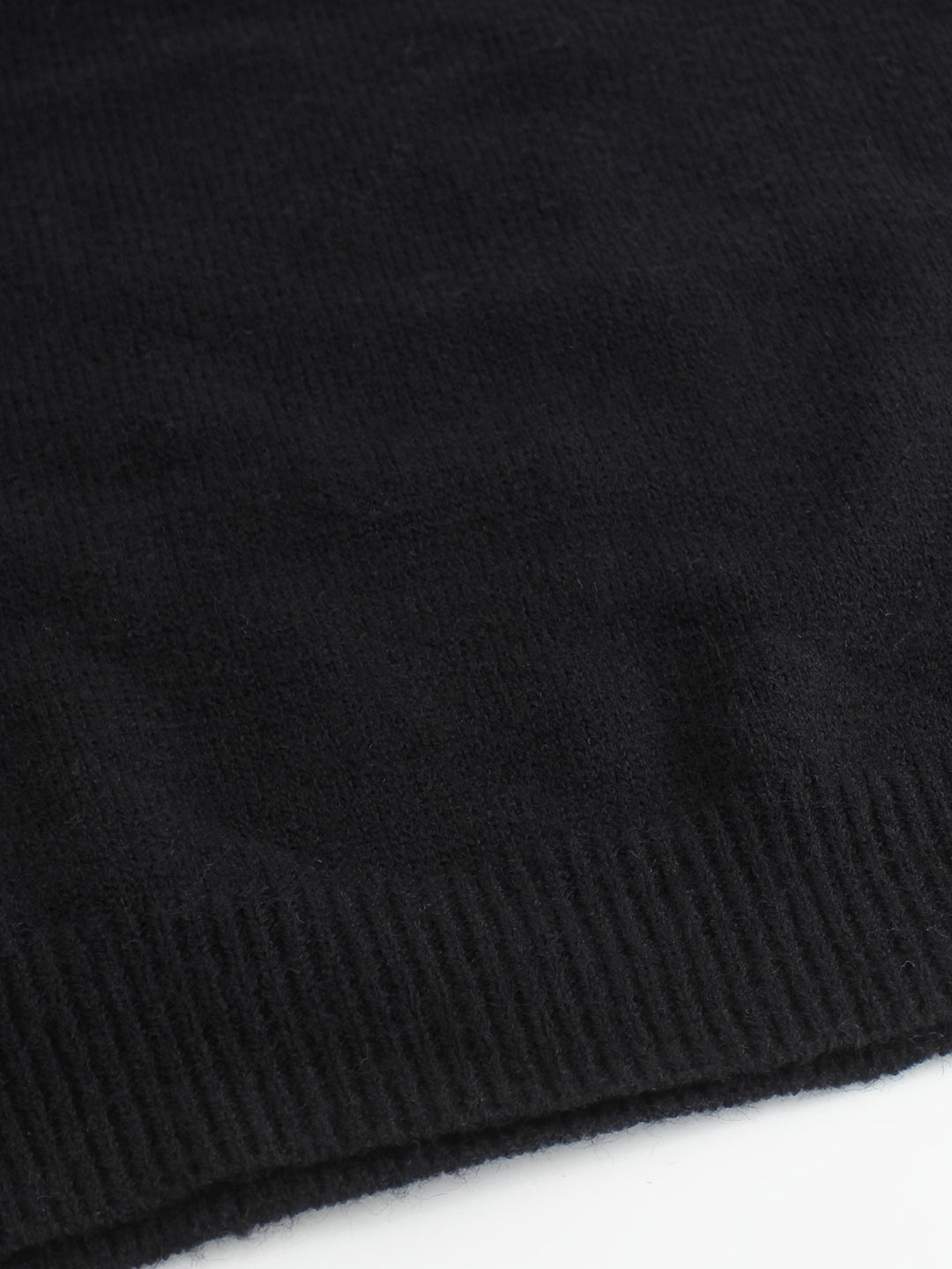 Cynthia | Ribbed Striped-Sleeve Sweater