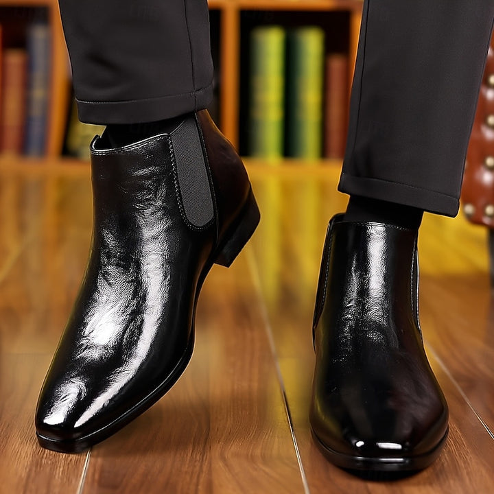 Hollis | Polished Chelsea Boots