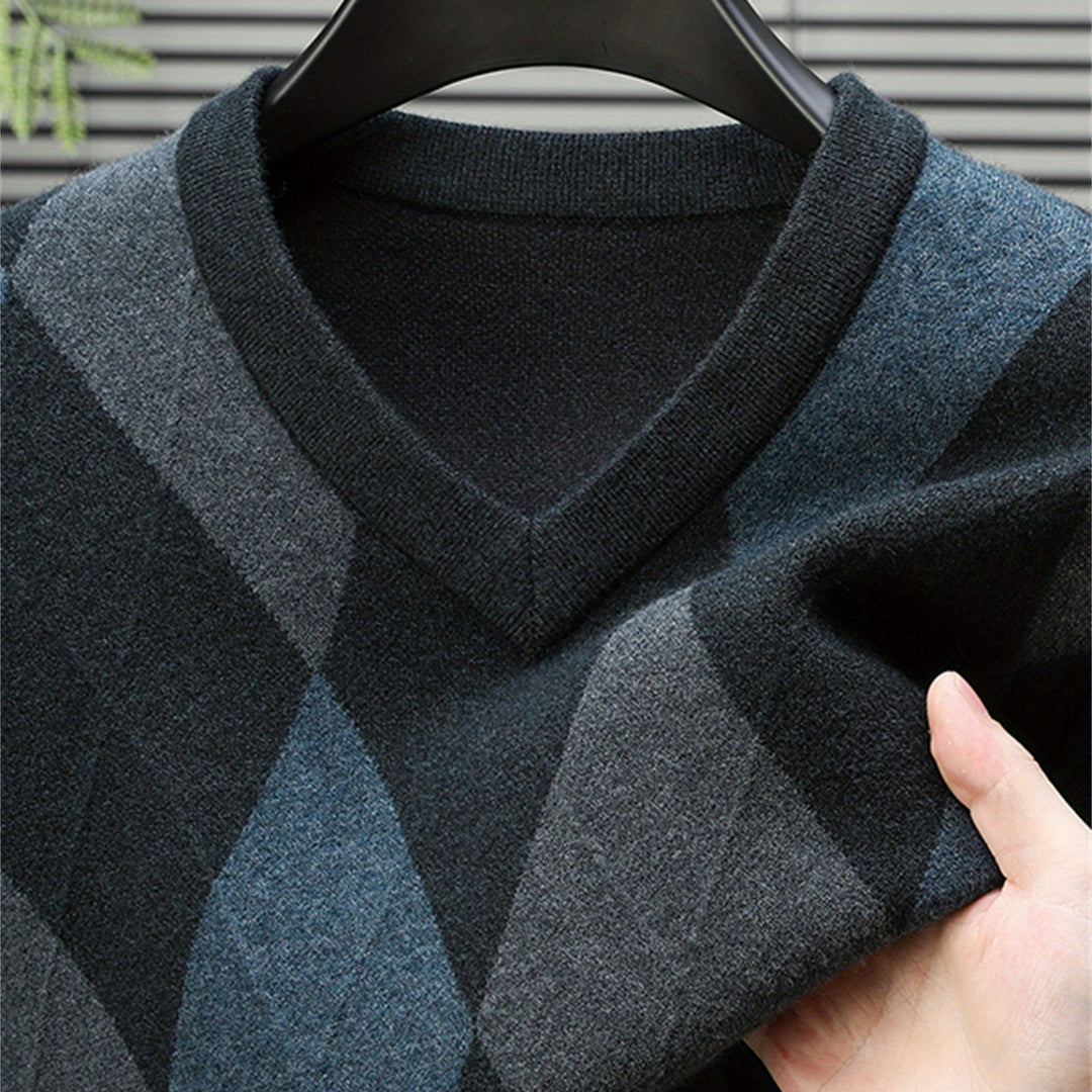 Ellis | V-Neck Argyle Sweater