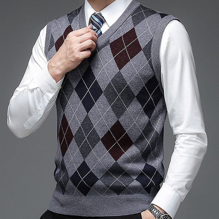 Sheldon | Argyle V-Neck Vest