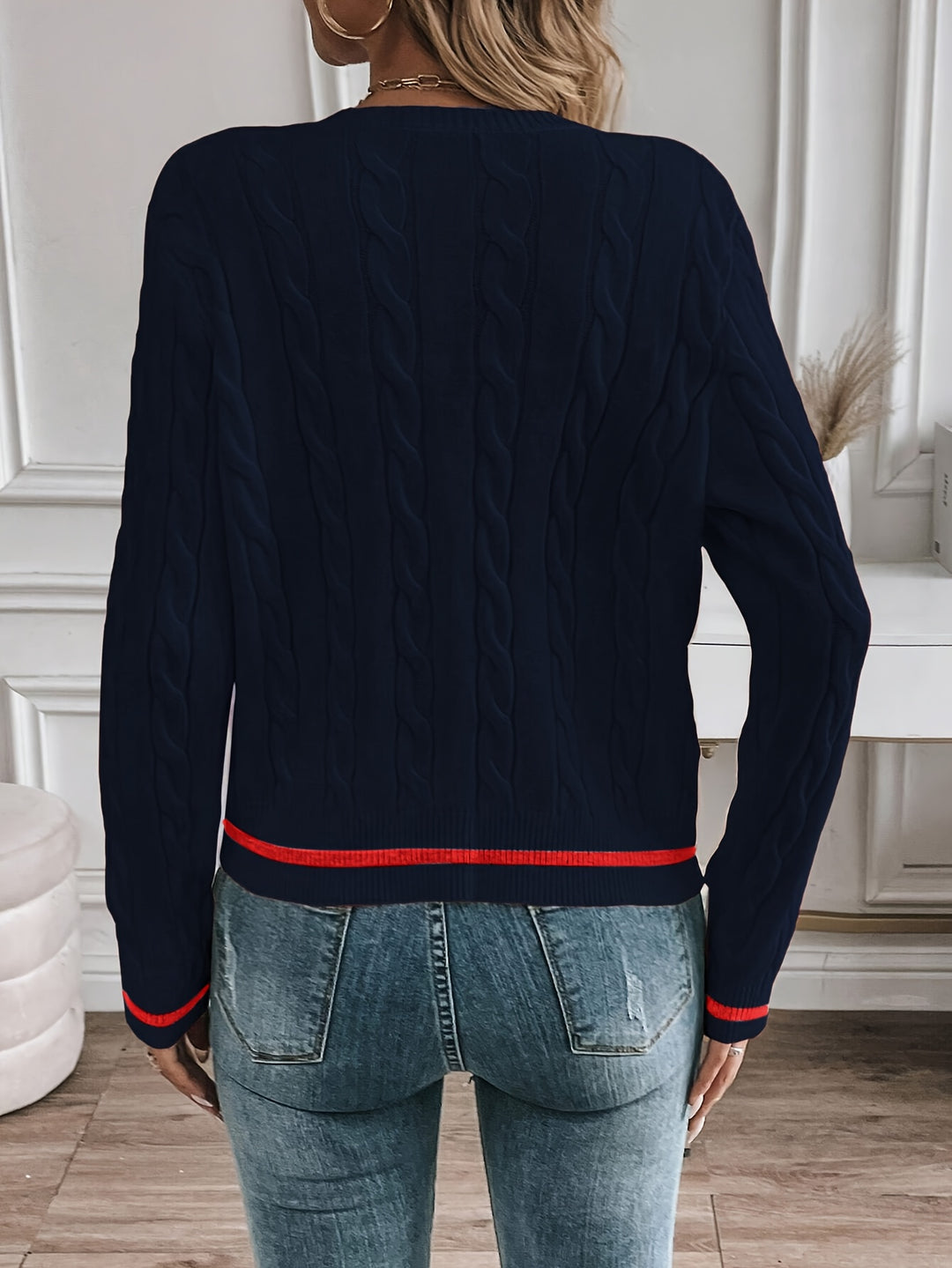 Gloria | Cable-Knit Buttoned Cardigan