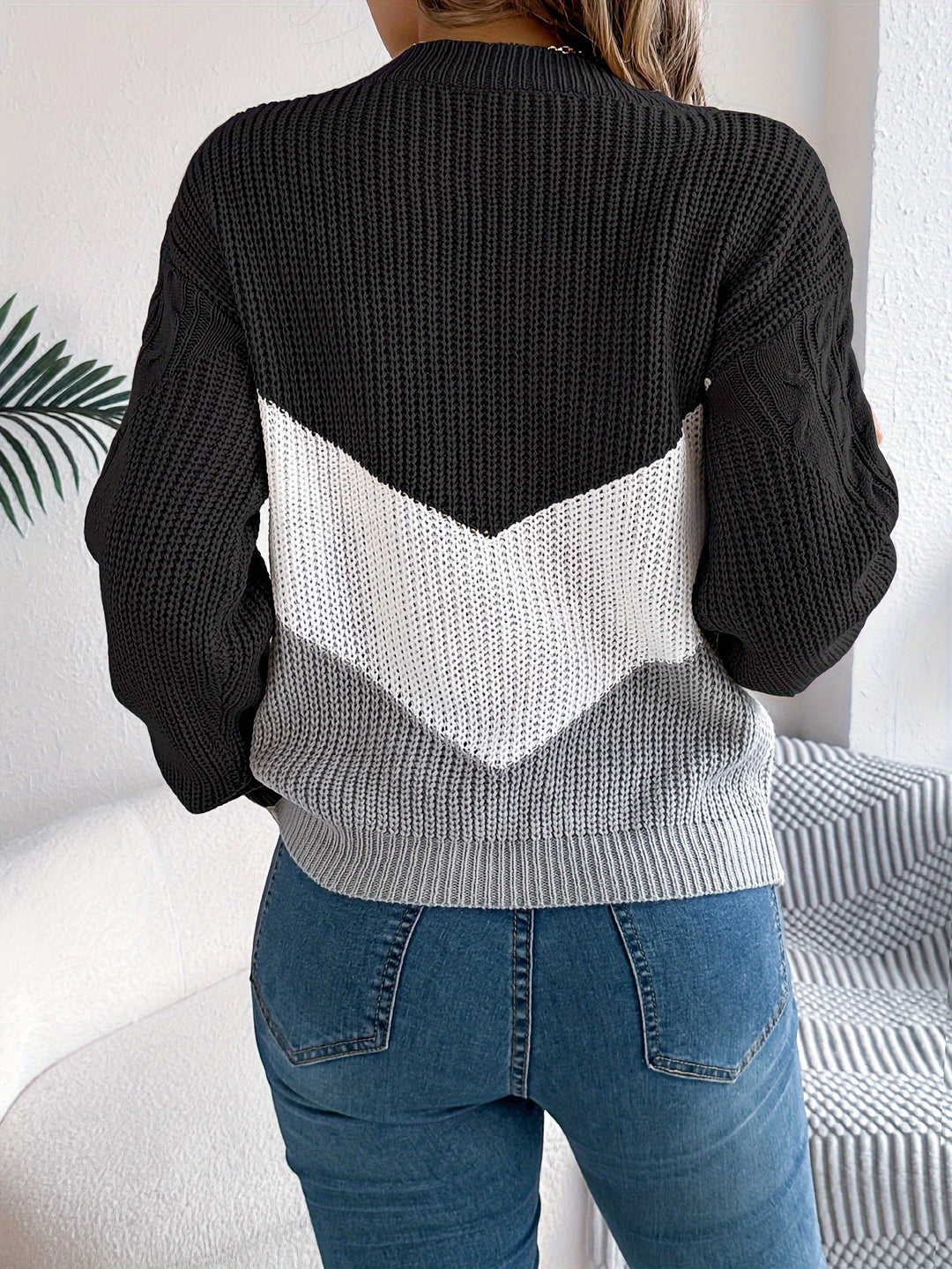 Noreen | Colour-Block Knit Sweater