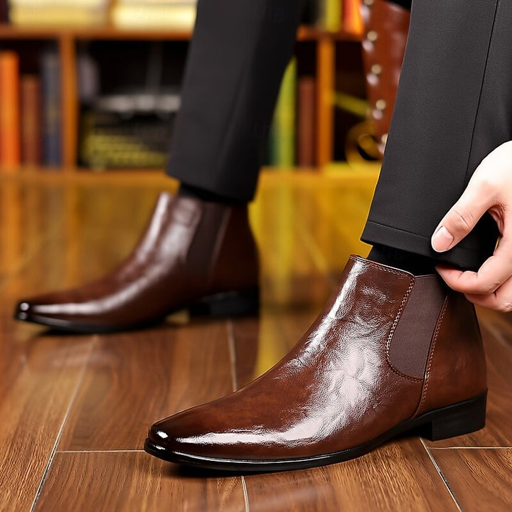 Hollis | Polished Chelsea Boots