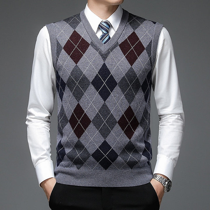 Sheldon | Argyle V-Neck Vest