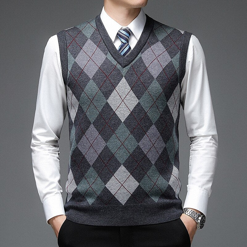 Sheldon | Argyle V-Neck Vest